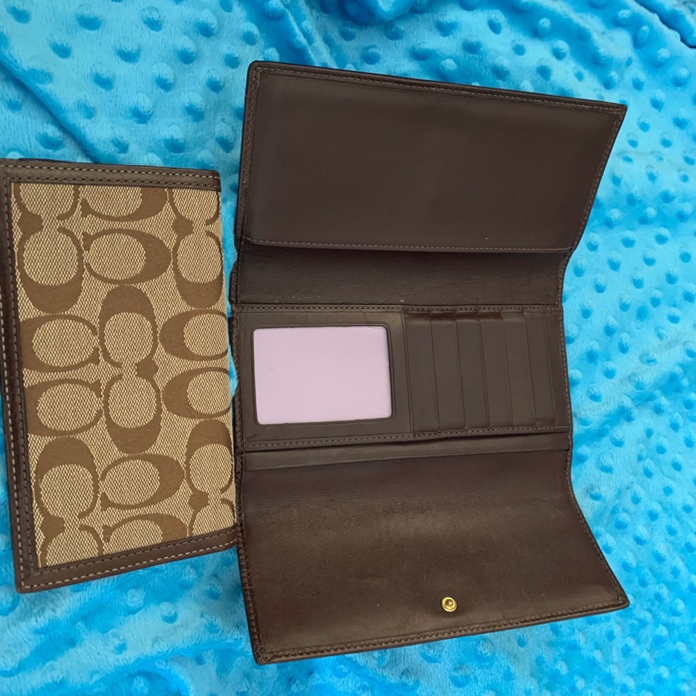 Authentic Coach Wallet - Picture 3 of 4
